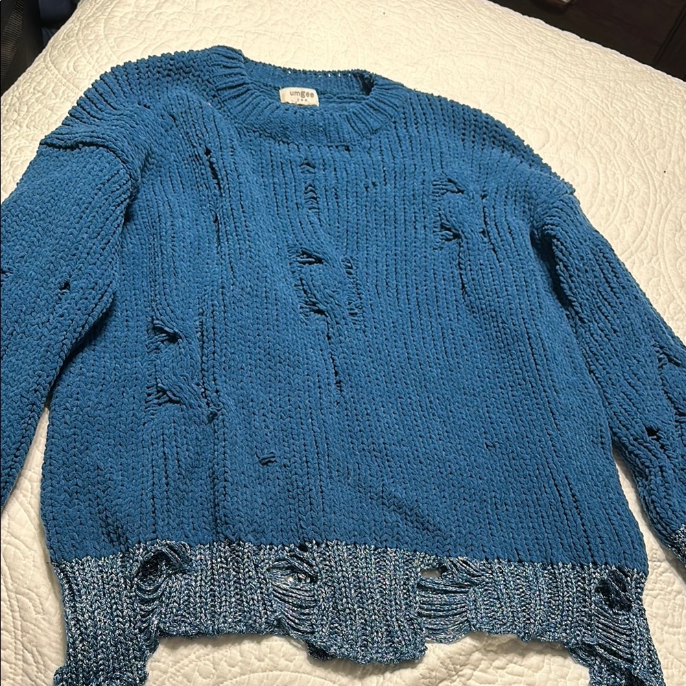 Umgee Blue‎ Distressed Knit Sweater